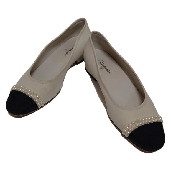 CHANEL - Cream Black Chemical Fiber Women's Pumps 332-051725 - Picture 2 of 6